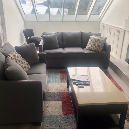 Hearthstone Lodge Loft, Village Centre, Private Hot Tub, Sleeps 6 Whistler Exterior photo