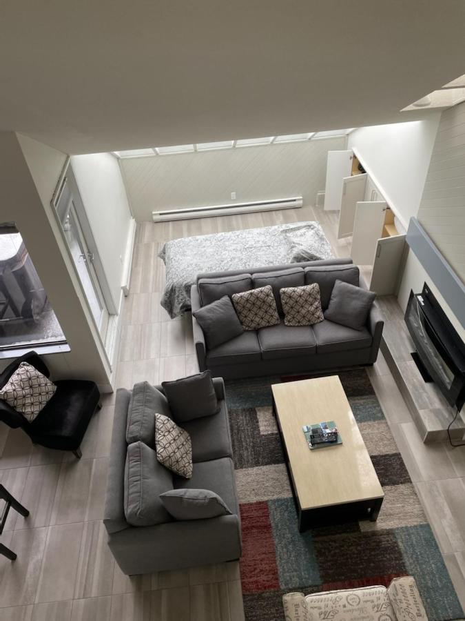 Hearthstone Lodge Loft, Village Centre, Private Hot Tub, Sleeps 6 Whistler Exterior photo